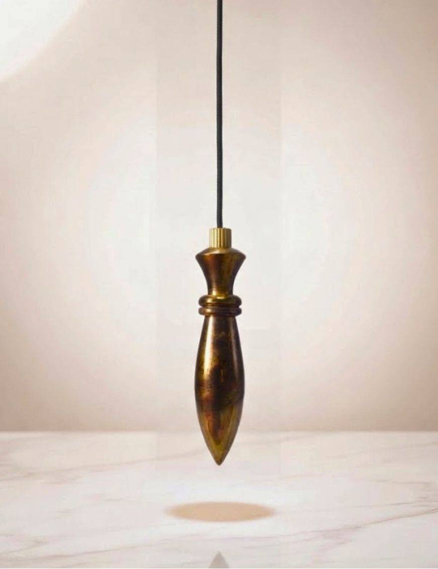 Pendule divinatoire égyptien en métal avec fil