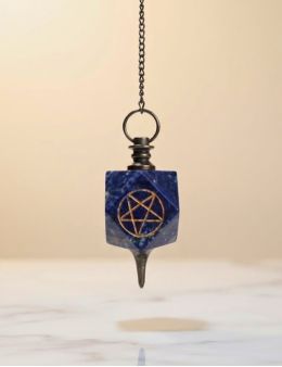 Pendule divinatoire sodalite gravée pentacle - Sagesse & radiesthésie
